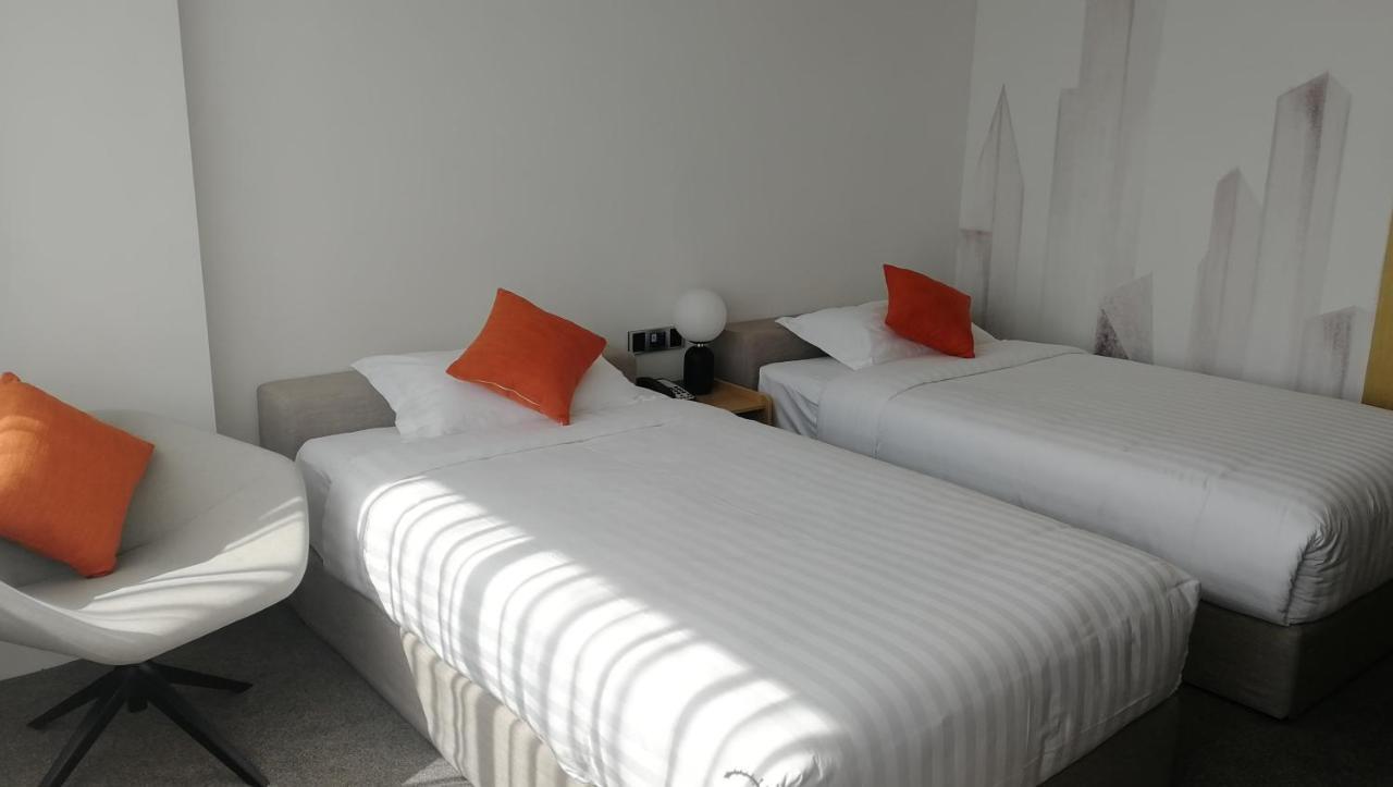 Ln Residence Changdi - New Aiqun Building - Canton Fair Free Shuttle Bus During Canton Fair Period ภายนอก รูปภาพ